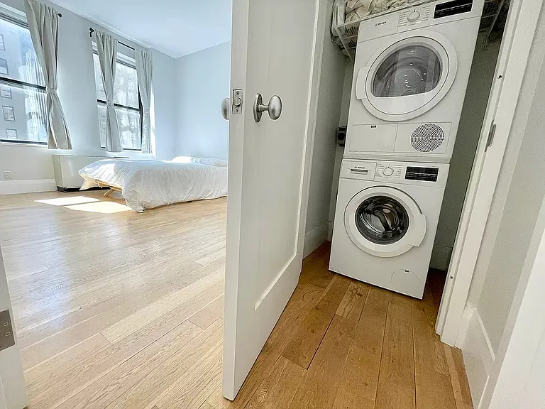 71 Nassau St #5D — Photo 10