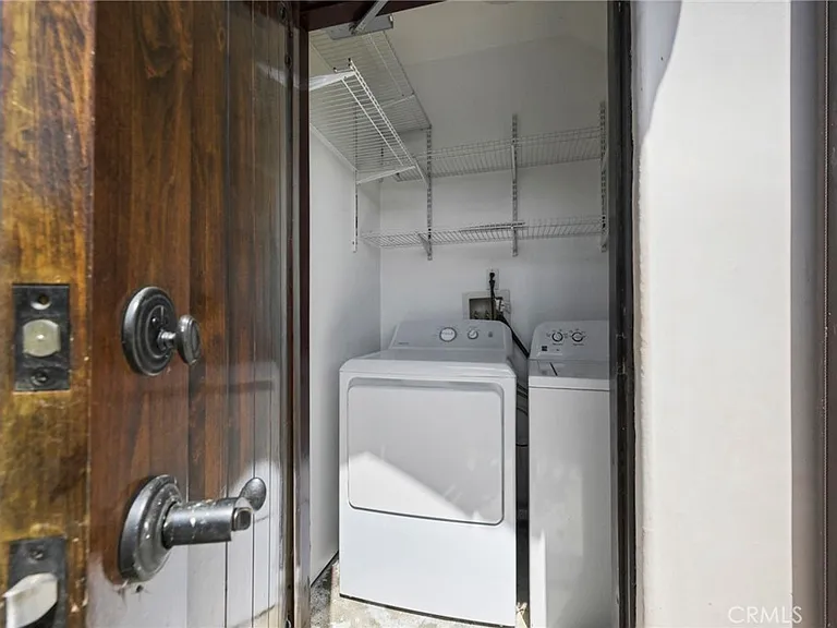 33 Elm St #B — Photo 6