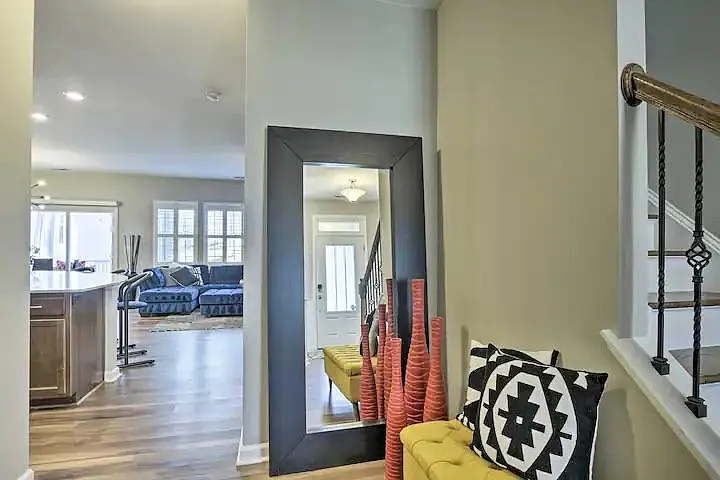 3 bed, 2.5 bath, 2006 sqft, $2,500 — Photo 3