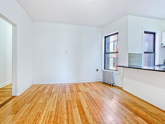 5th image of 146 Fenimore St APT C4