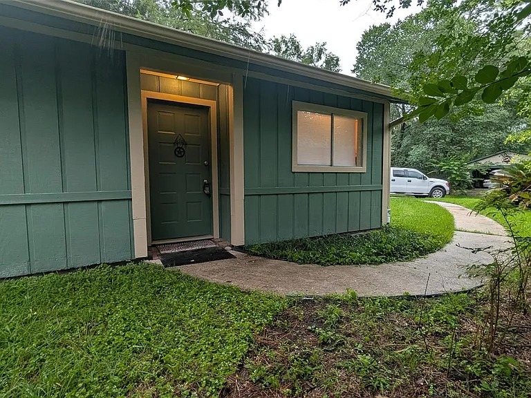 9 Raccoon Ln — Photo 4