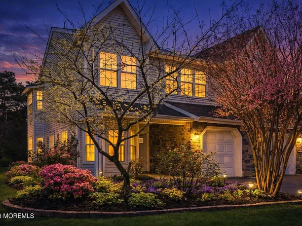 26 Buford Ct, Tinton Falls, NJ 07753