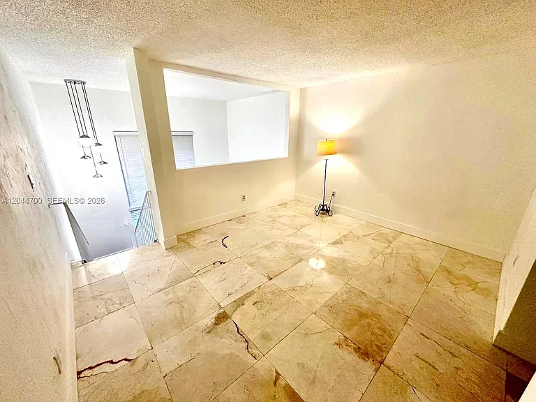 10901 N Kendall Dr #210 — Photo 12