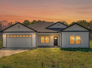 556 Sand Clay Rd, Chesnee, SC 29323