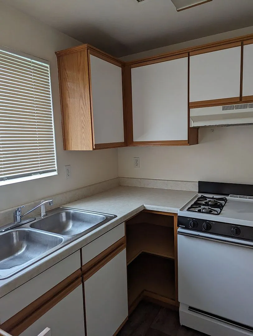668J — Photo 3