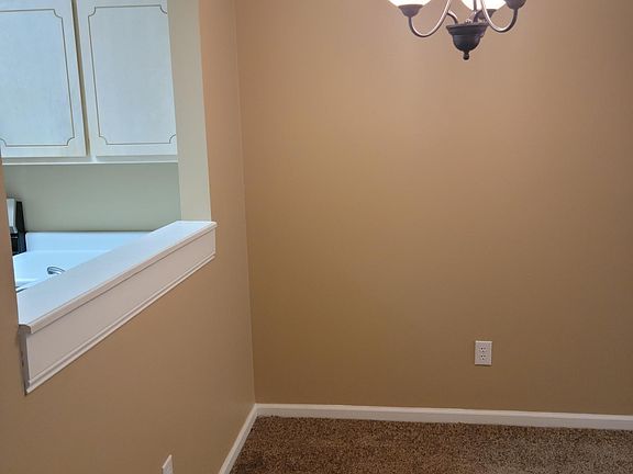 4th image of 910 Brett Dr APT 29
