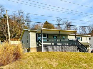 219 Suncrest Blvd, Fairmont, WV 26554