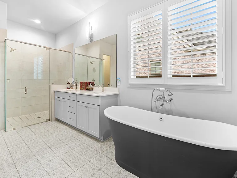 1488 Covington Wood Cv — Photo 14
