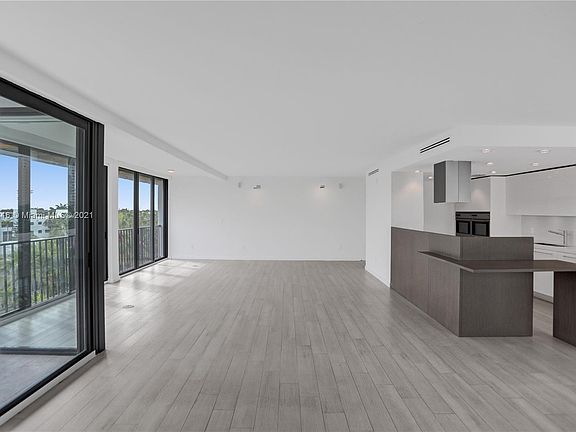 3rd image of 155 Sunrise Dr #Penthouse A