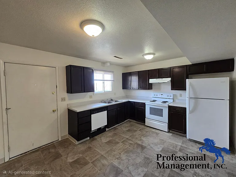 809 N 16th St #7 — Photo 3