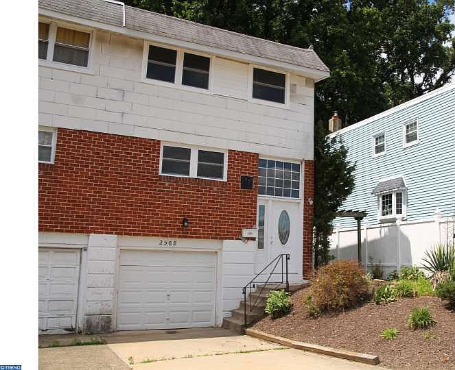 1st image of 2588 Winchester Ave