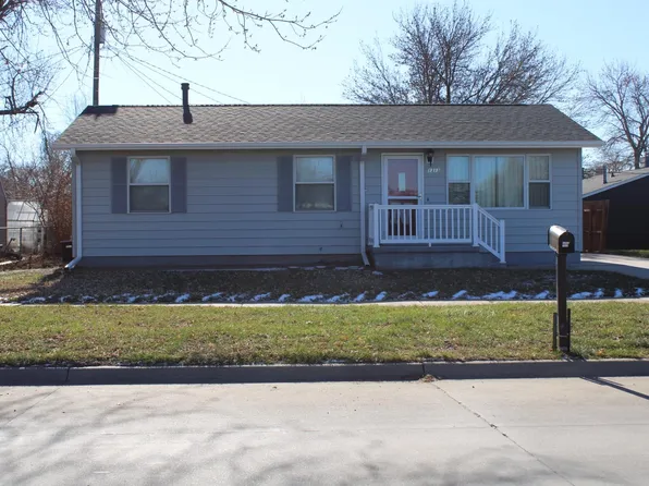 1313 W 14th St, Hastings, NE 68901