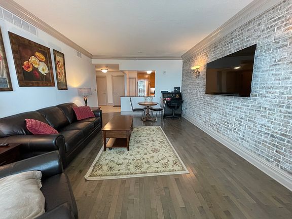 5th image of 717 S Columbus Blvd Unit 903
