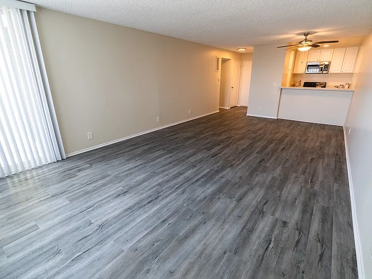4200 Harbor Blvd — Photo 32