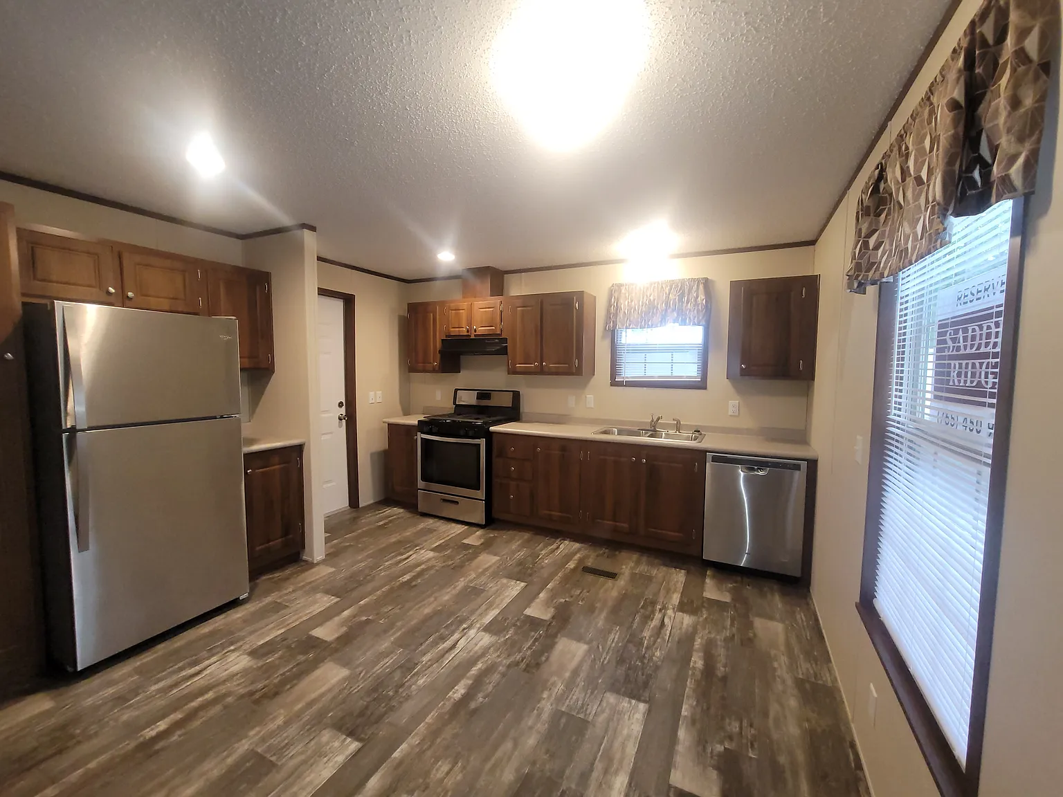 2 bed, 840 sqft, $900 — Photo 1