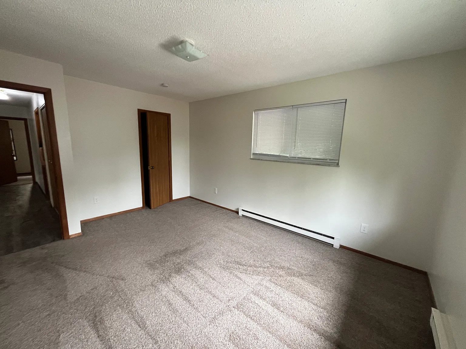 2 bed, 1000 sqft, $1,695 — Photo 4