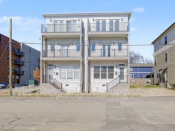 3rd image of 123 Berry St