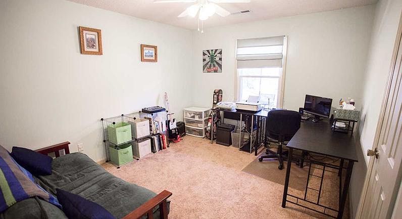 1st image of 1010 Branscomb Cir SE