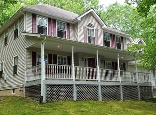 185 Locust Dr, Milford, PA 18337