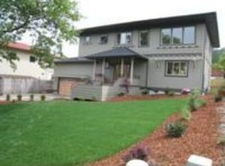 1652 Ross Ln, Ashland, OR 97520