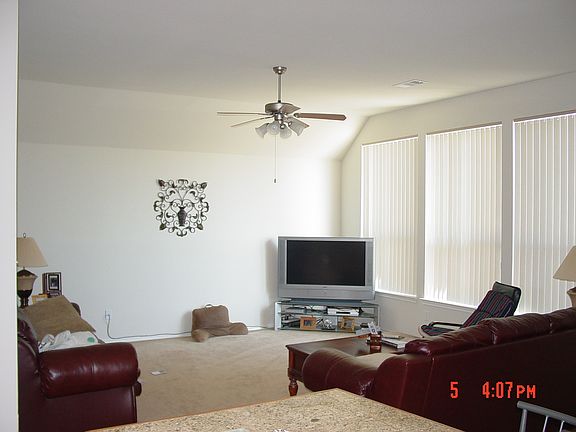 Large living area over looking back yard
