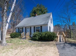 390 Shays St, Amherst, MA 01002