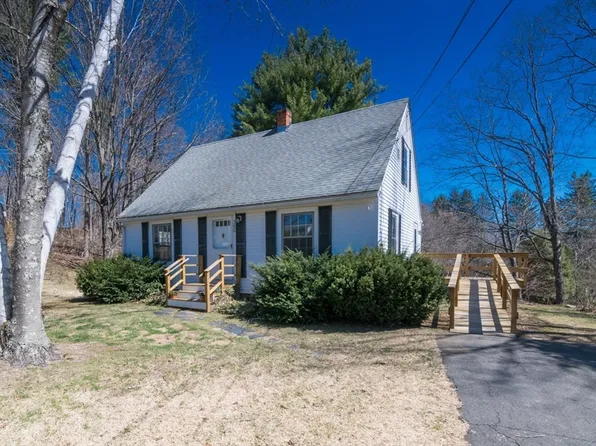 390 Shays St, Amherst, MA 01002