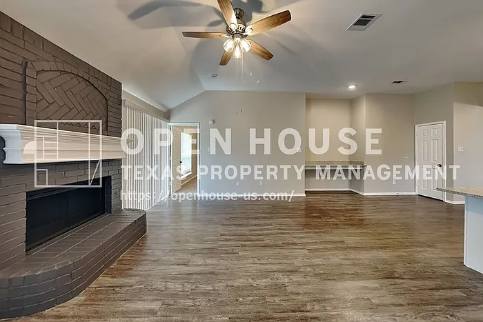 3604 Crestcreek Ct — Photo 6