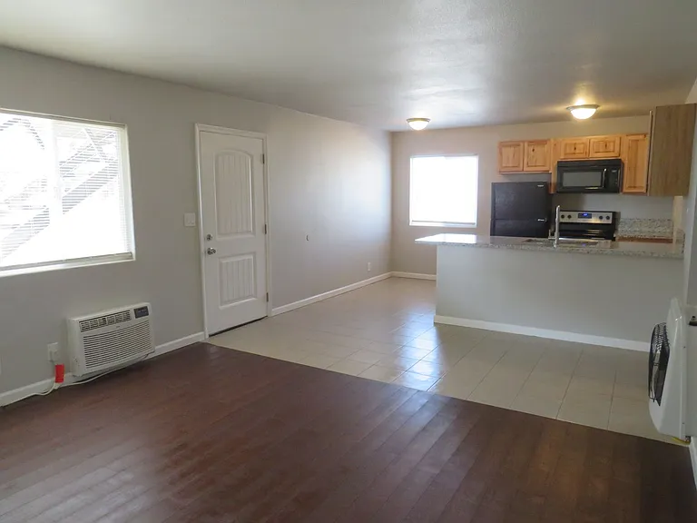 339 N. Merrill Ave — Photo 3