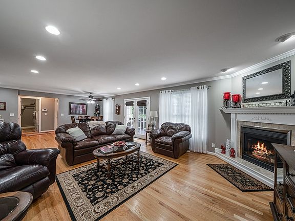 3rd image of 3421 Brookstone Dr