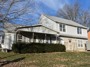 601 N State St, Roanoke, IL 61561