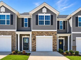 1166 Evelynnview Ln, Kernersville, NC 27284