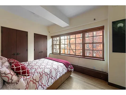 Rented by Douglas Elliman | media 14