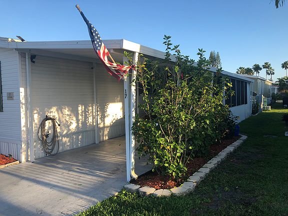 2nd image of 307 Ivy Ln #17