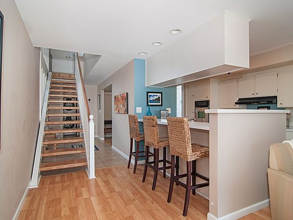 3rd image of 1225 Archer St