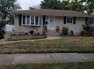 8637 Monroe Ave, Munster, IN 46321