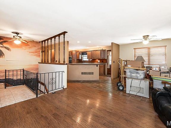 5th image of 1299 Pin Oak Ln