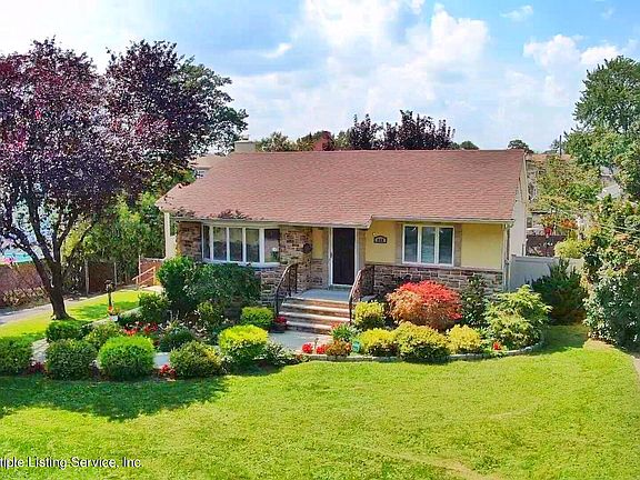 2nd image of 449 Tarrytown Ave