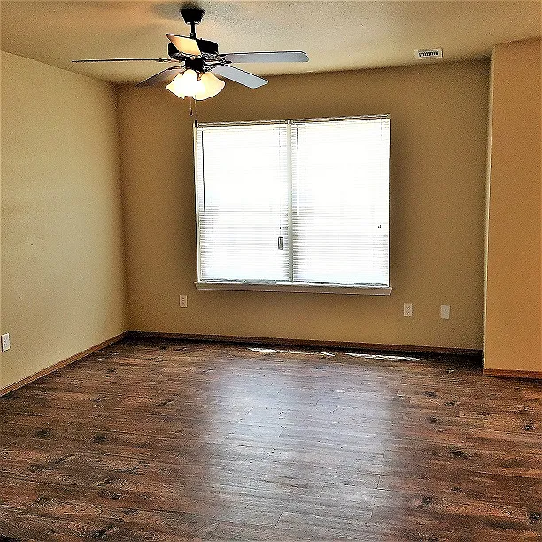 2 bed, 2.5 bath, 1242 sqft, $1,350 — Photo 4