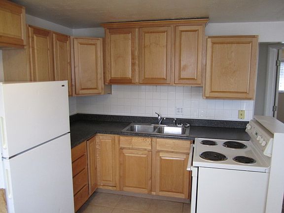4th image of 4951 S Center St APT 6