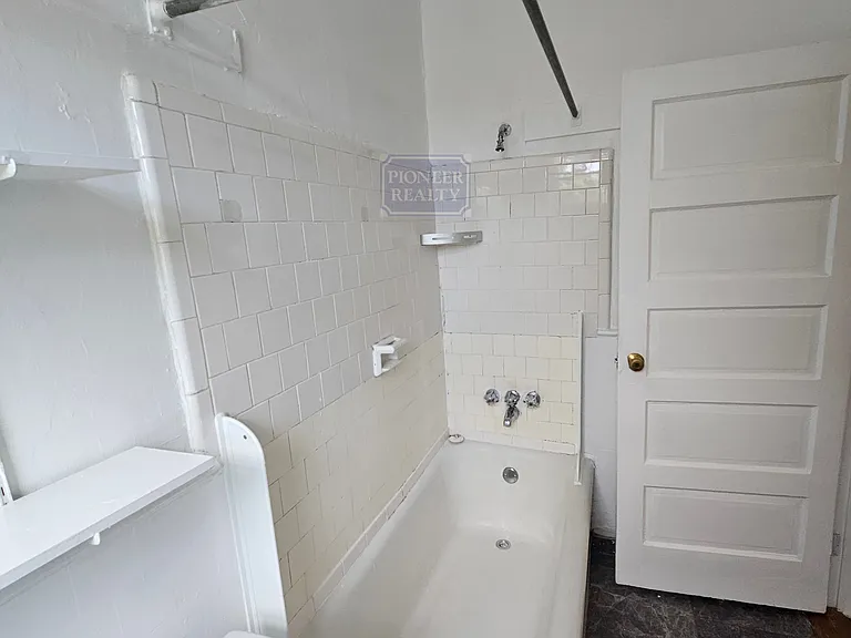 3110 Kensington Ave #11 — Photo 13
