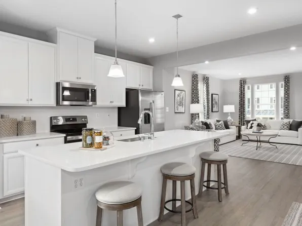 321 Cramerton Mills Pkwy, Cramerton, NC 28032