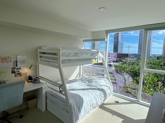 4th image of 888 Kapiolani Blvd #907
