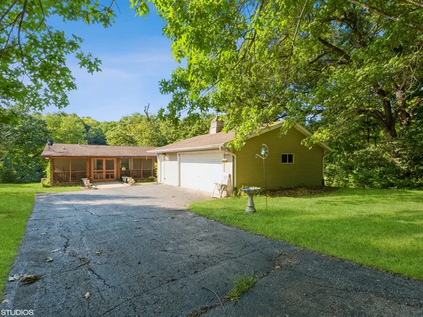 48 Lake Shore Dr, Putnam, IL 61560