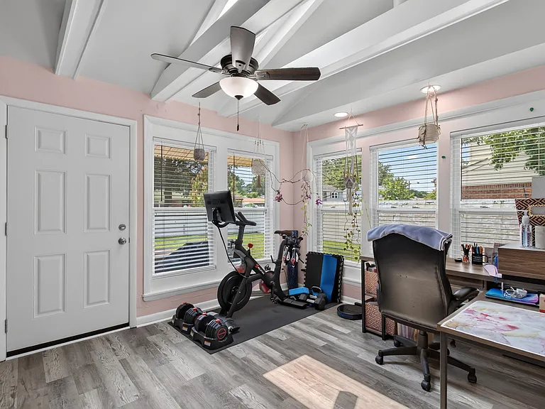 9501 Beaumont St — Photo 25
