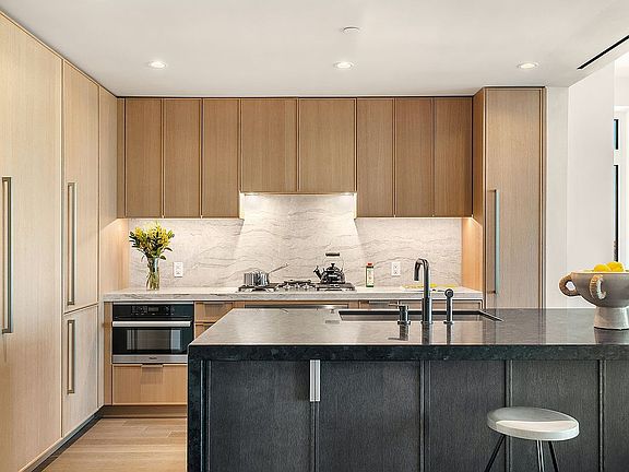 3rd image of 543 W 122nd St #27A
