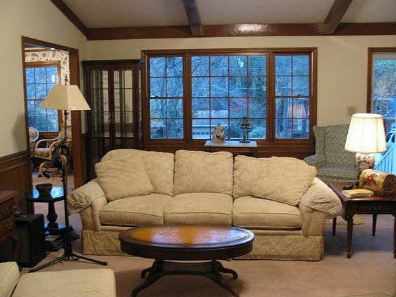 3rd image of 2750 Brackenwood Dr