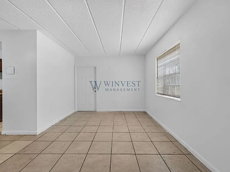 Presidential View Apartments — Photo 27