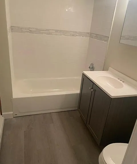 4430 N Marmora Ave #G — Photo 5