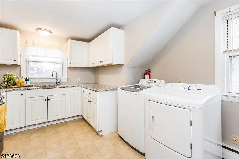 Photo 2 of 17 - 76 Personette Ave #2 - Verona, NJ Building Photo - 76 Personette Ave #2